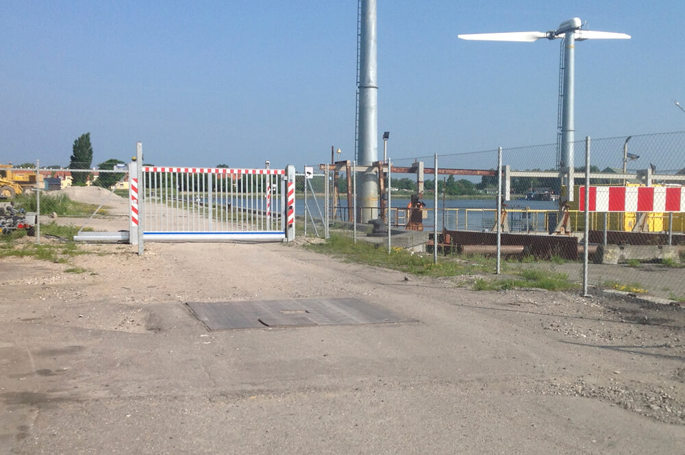 12 automatiske skydeporte til Nakskov Havn