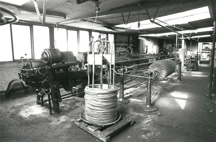 billede-af-det-gamle-ishoej-hegn-vaerksted Billede af det gamle værksted i ISHØJ HEGN A/S